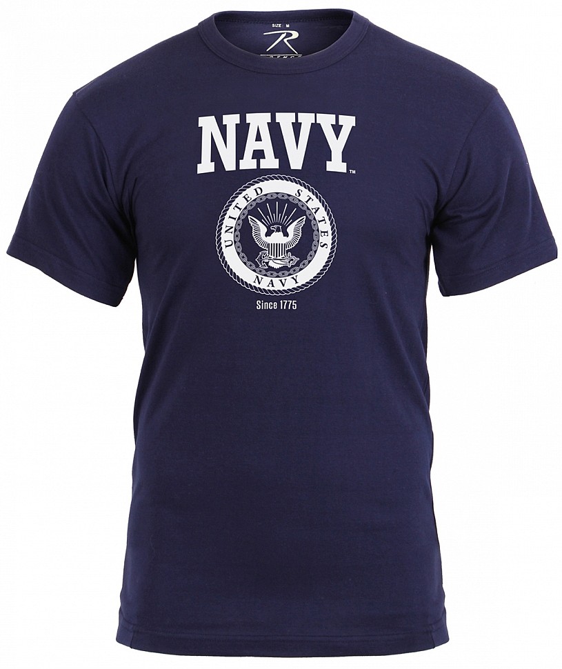 Тематическая милитари футболка с принтом - белая эмблема Военно-Морского Флота США (орел с якорем) и надписью «NAVY™» на передней стороне футболки. Продукт лицензирован Военно-Морским Флотом США.