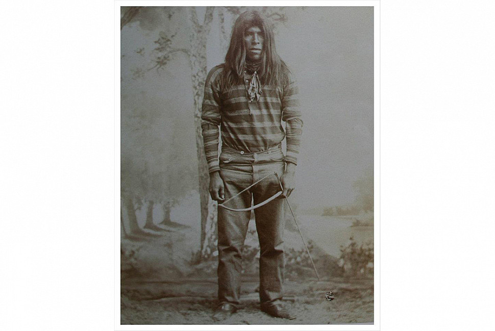 Индеец Юма в джинсах Levi’s. Изображение с Yahoo.
