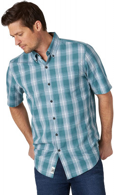 Рубашка бирюзовая в клетку с коротким рукавом Wrangler Authentics Short Sleeve Classic Plaid Shirt Brittany Blue Plaid, фото