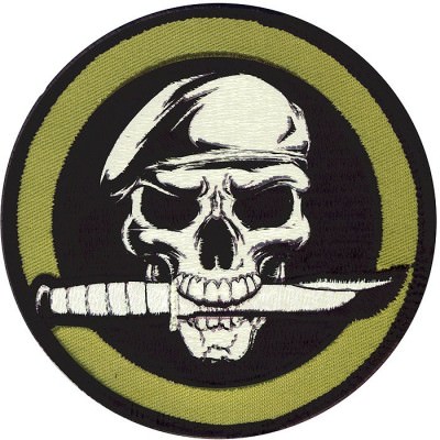 Нашивка круглая с липучкой велкро «Череп с ножом» Rothco Military Skull and Knife Morale Patch 72194, фото